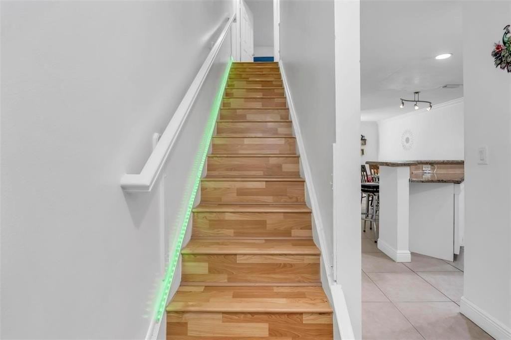 1534 Nw 45th St - Photo 7 of 17