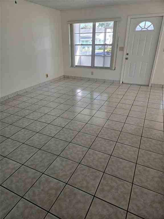 8547 Nw 12th St - Photo 7 of 21