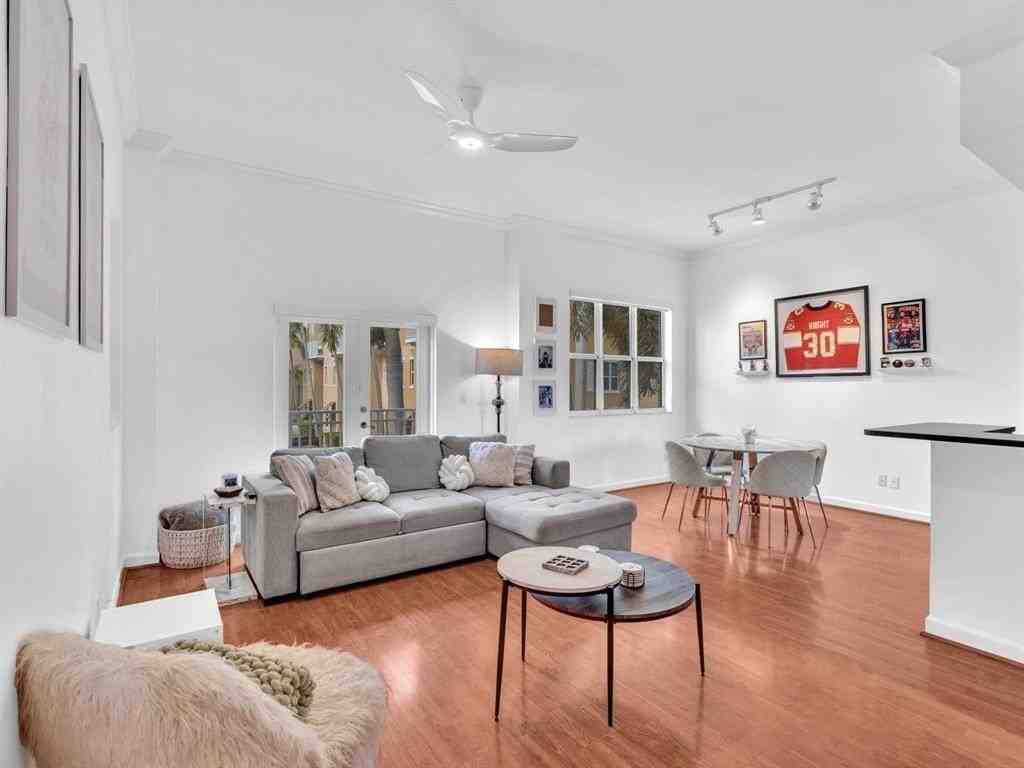 2329 Vintage Dr - Photo 4 of 47