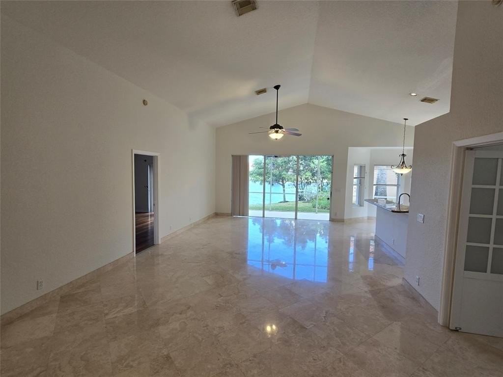 22112 Altona Dr - Photo 6 of 50