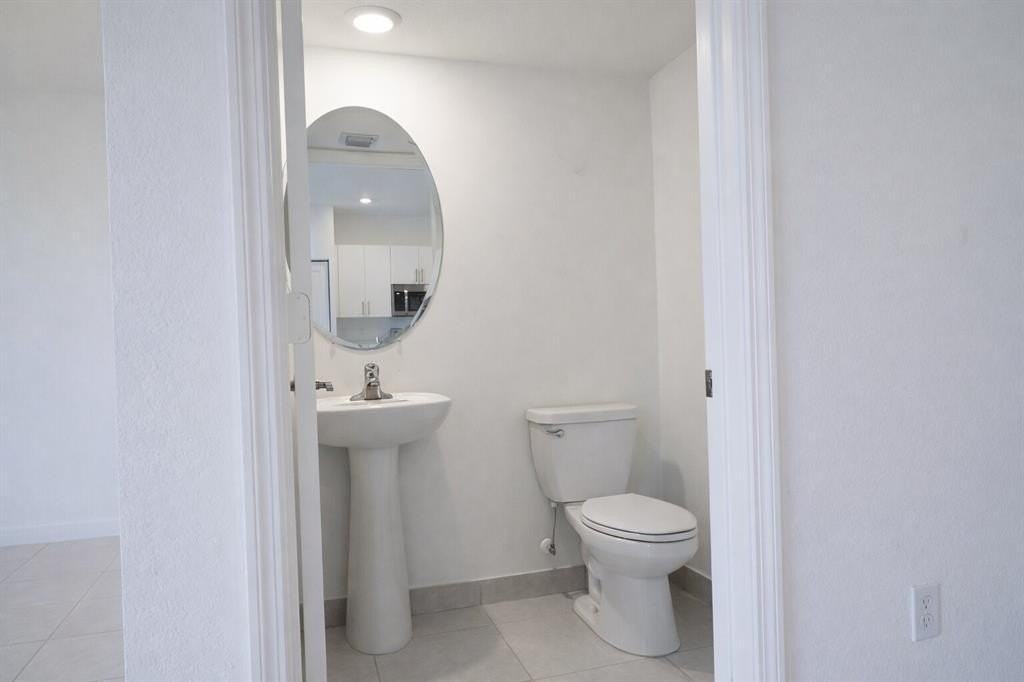 11833 Nw 47th Mnr - Photo 5 of 15