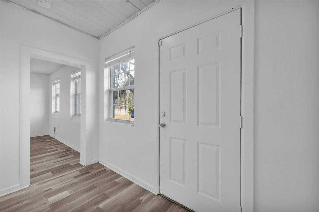 8063 San Jose Blvd - Photo 5 of 39