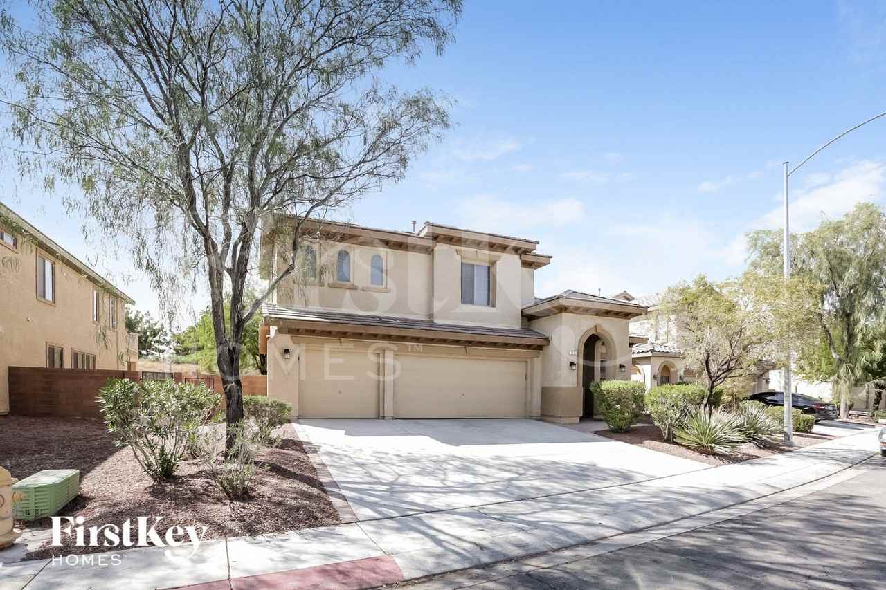 3037 Winter Sunset Ave - Photo 2 of 15