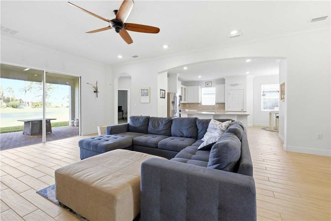 2660 Antilles Ln - Photo 5 of 29