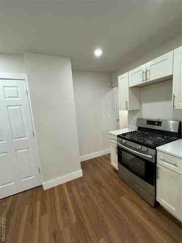 8634 Patton St - Photo 5 of 17