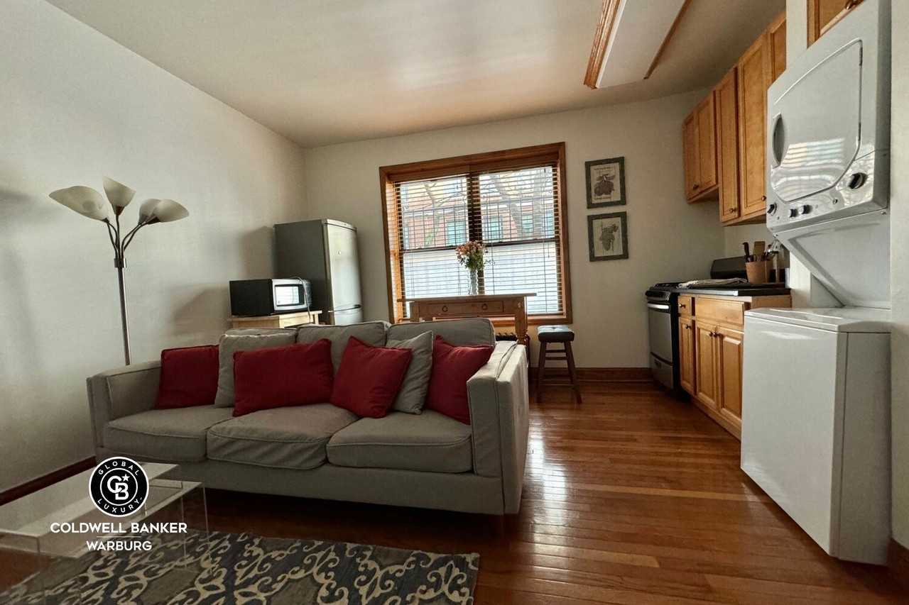 6 E 97th St #1B - Photo 2 of 10