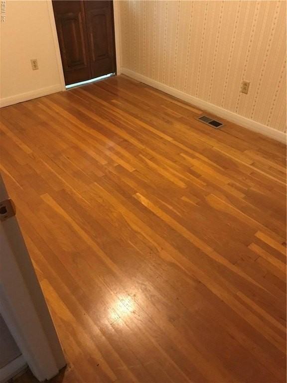 128 Fort Worth St - Photo 4 of 15