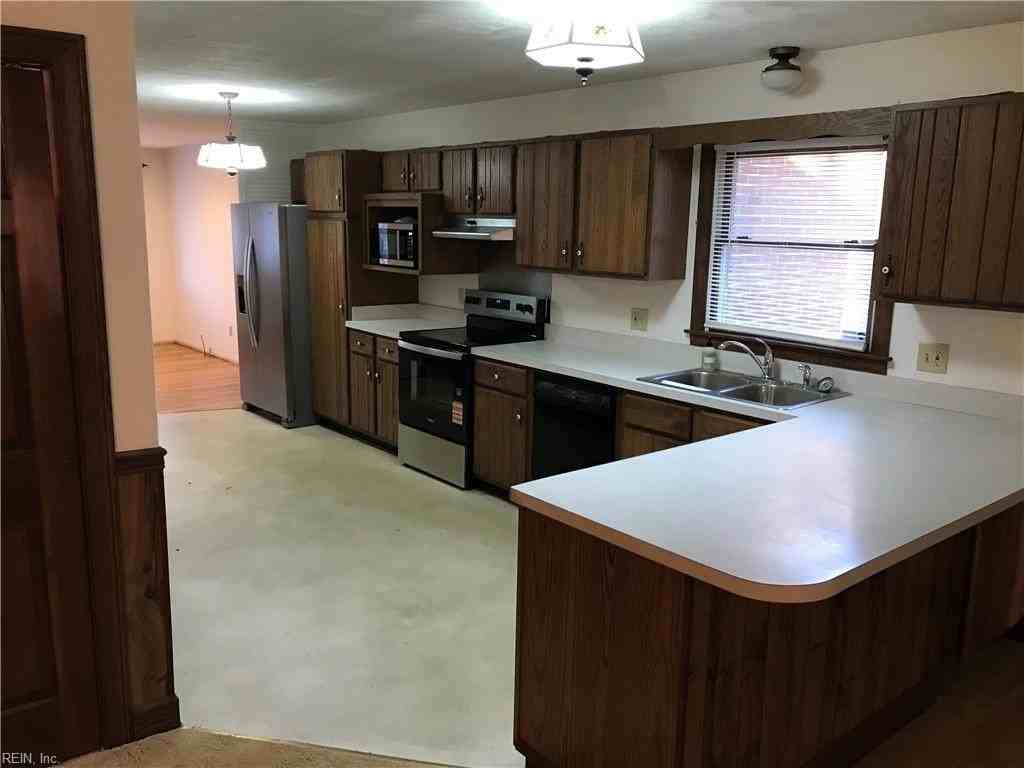 128 Fort Worth St - Photo 6 of 15