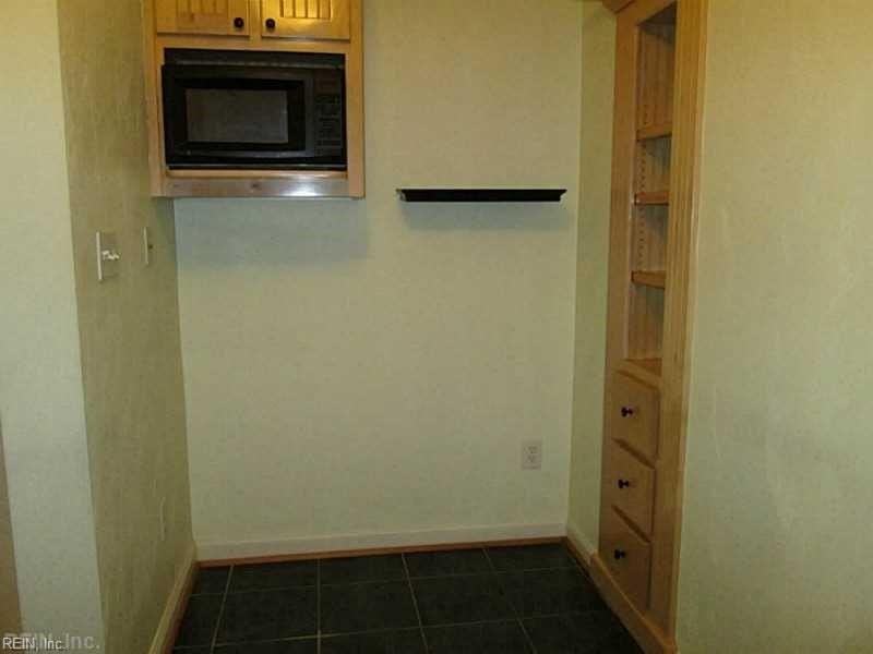 1413 Colonial Ave #C1 - Photo 4 of 13