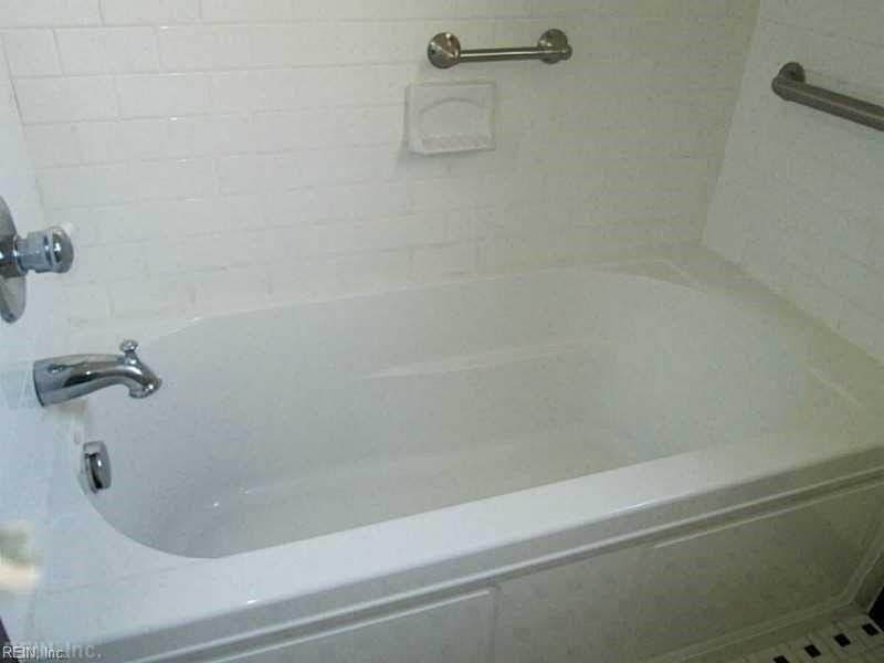 1413 Colonial Ave #C1 - Photo 7 of 13