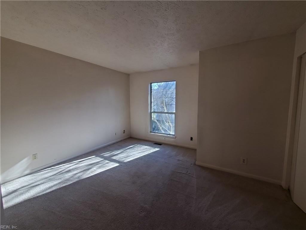 4049 Midlands Rd - Photo 3 of 8