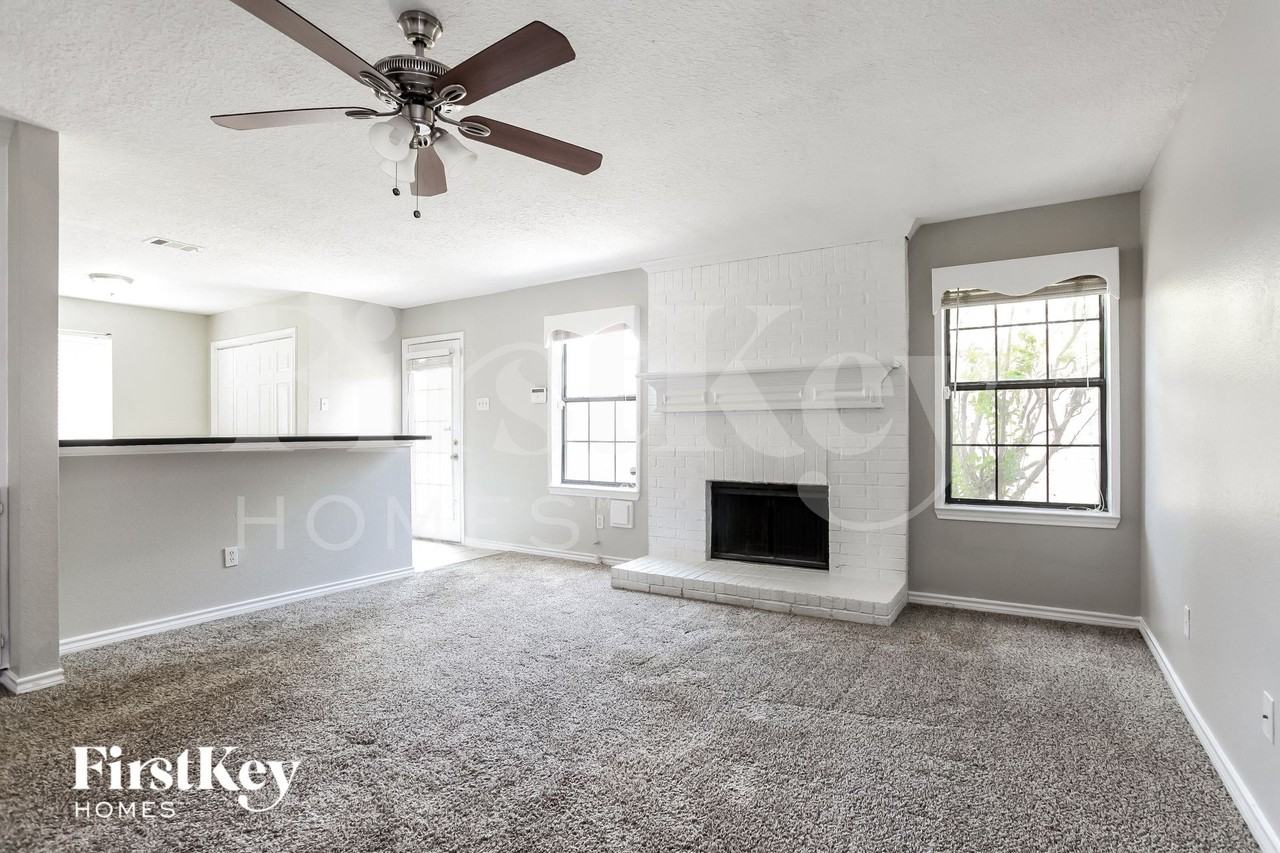 13830 Purplemartin St - Photo 3 of 15