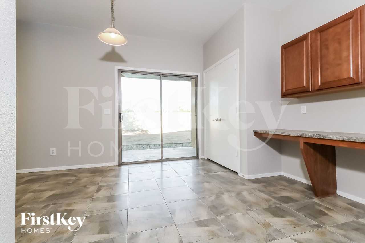 11518 N 154th Ln - Photo 6 of 15