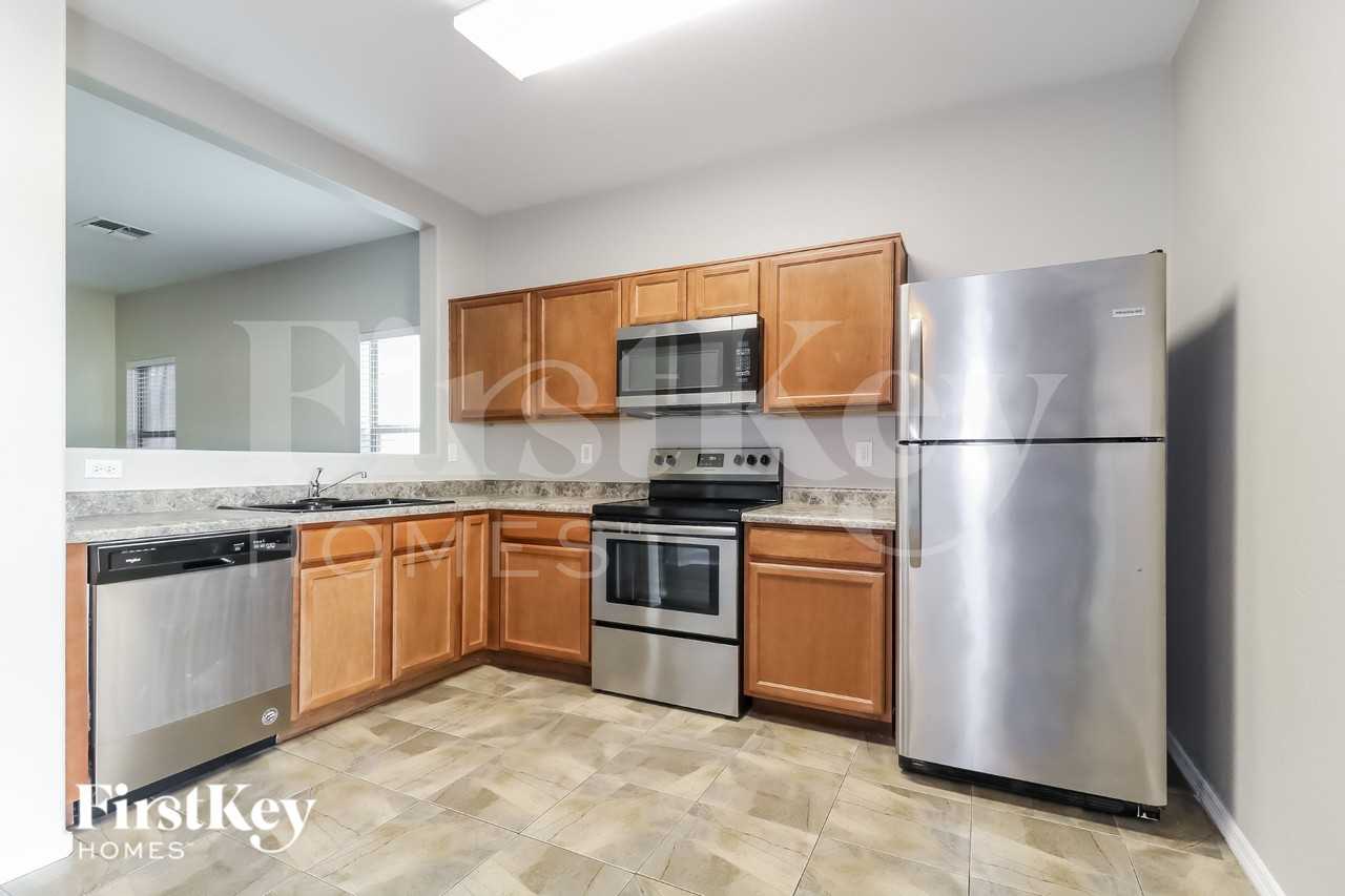 11518 N 154th Ln - Photo 7 of 15