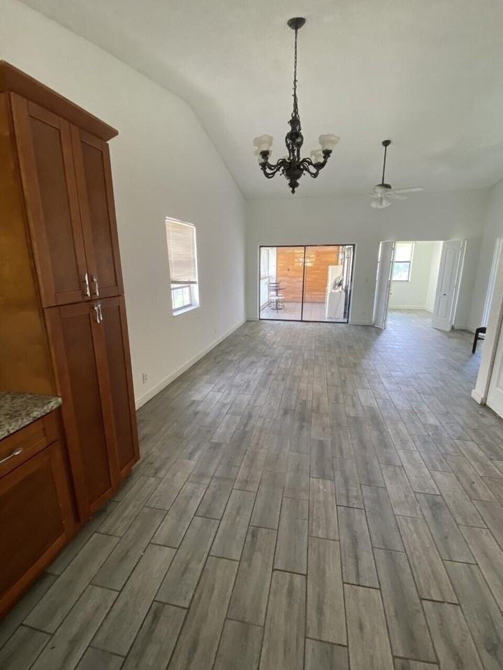 3006 Congressional Way - Photo 2 of 6