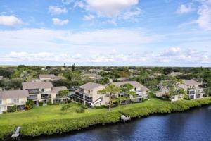 featured image of 9170 Se Riverfront Ter #E