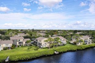 9170 Se Riverfront Ter #E - Photo 1 of 1