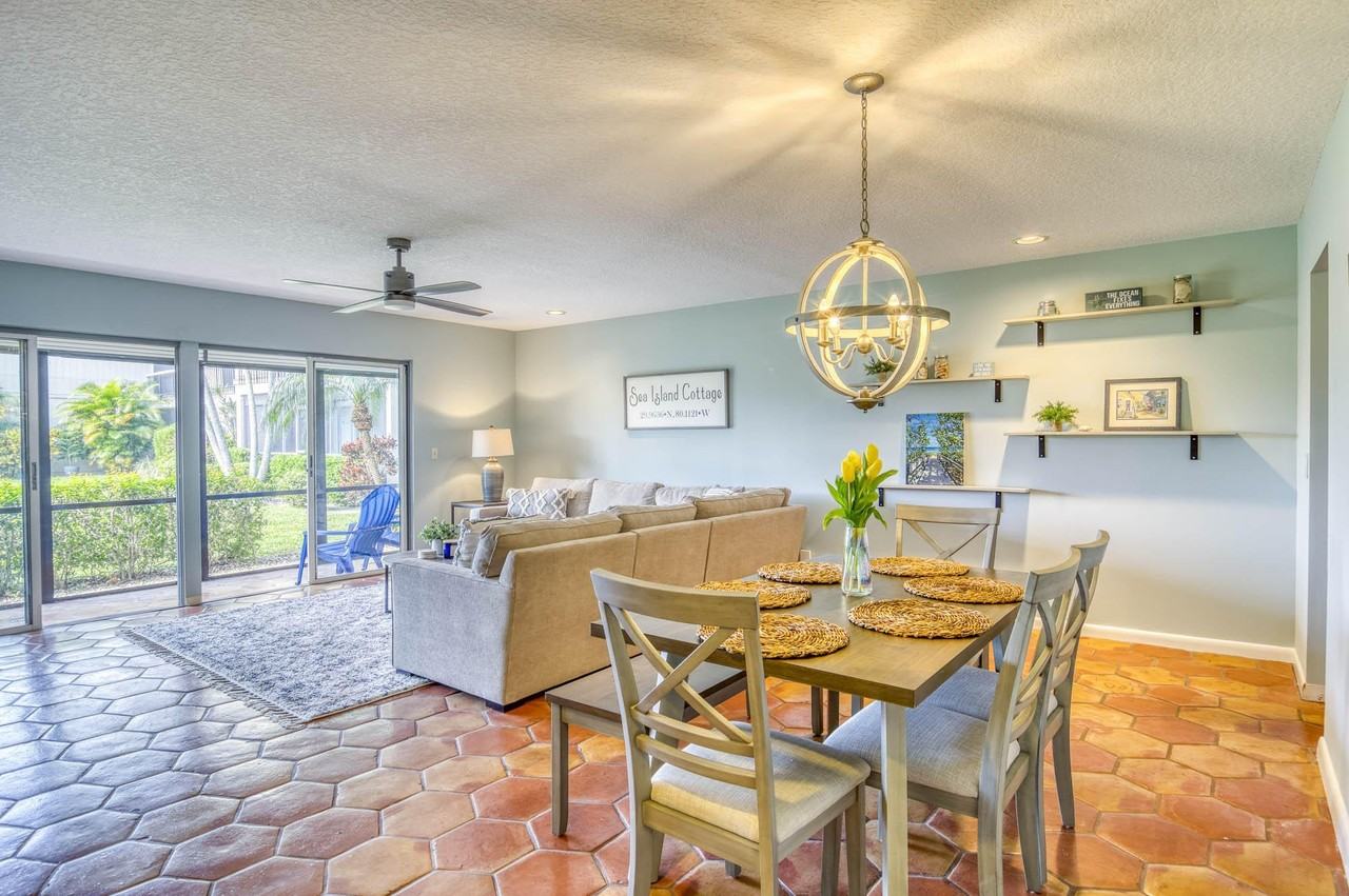 9170 Se Riverfront Ter #E - Photo 3 of 33