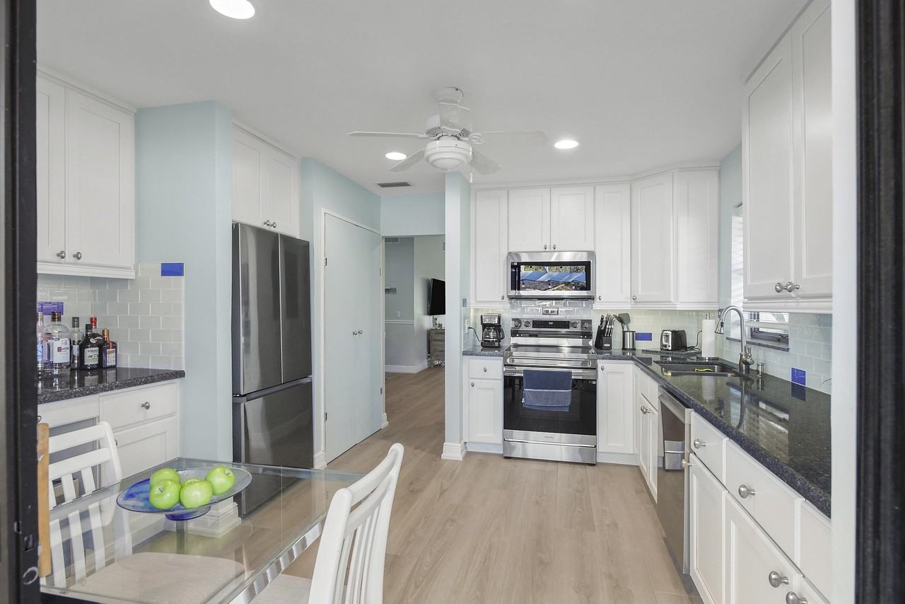 3736 Freshwater Dr - Photo 5 of 30