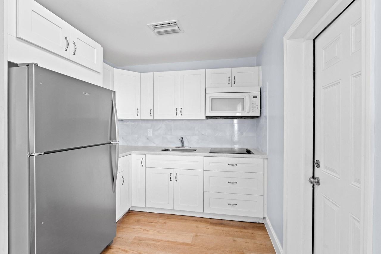 3800 10th Ave N - Photo 3 of 20