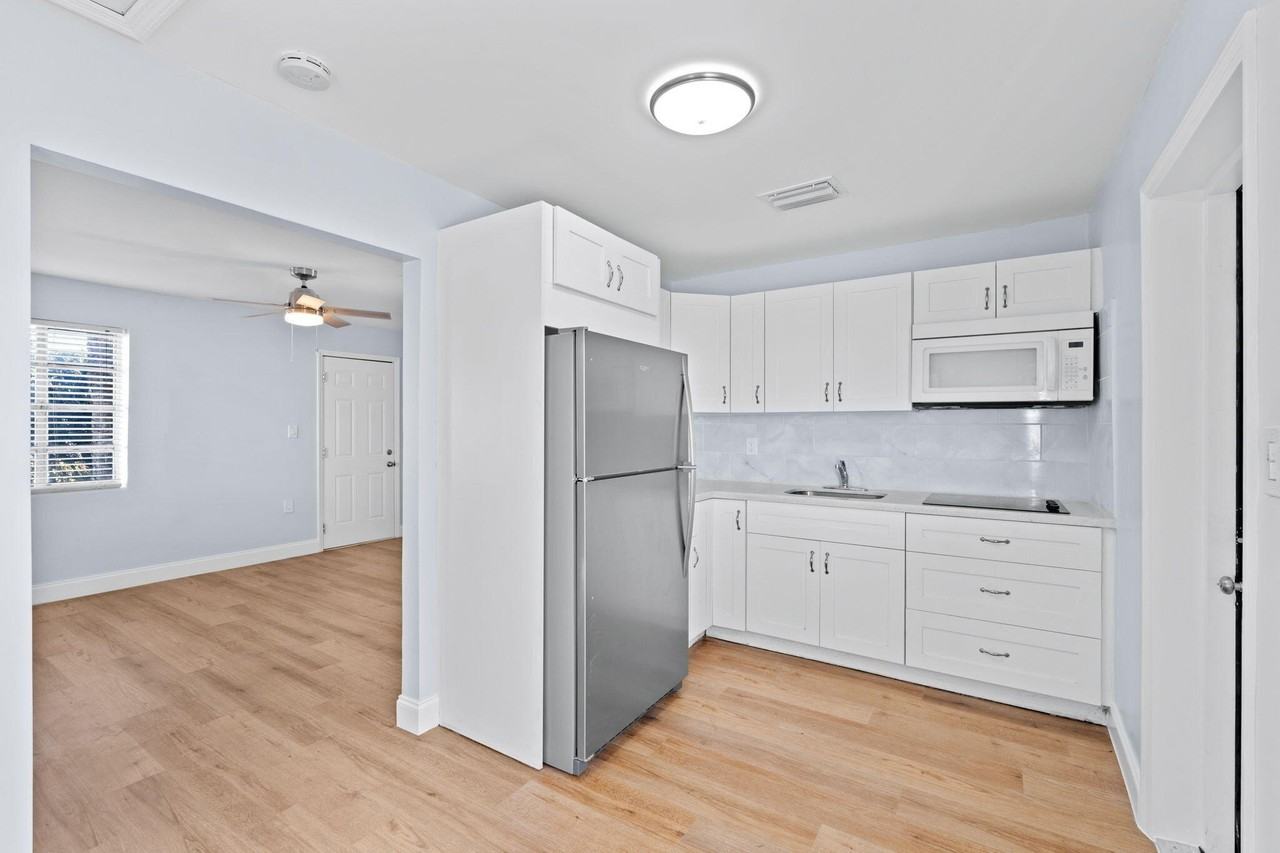 3800 10th Ave N - Photo 5 of 20