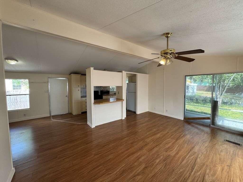 11887 Anchorage Way - Photo 3 of 10