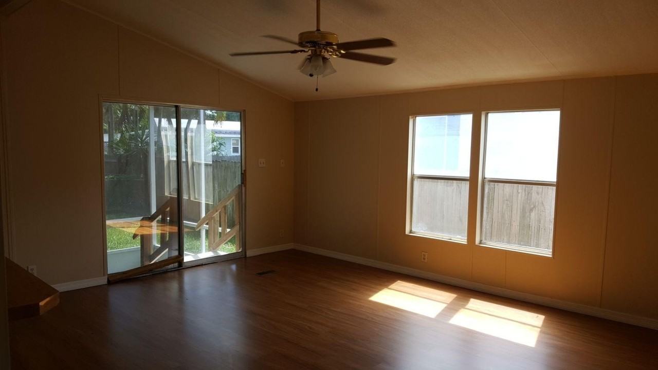 11887 Anchorage Way - Photo 4 of 10