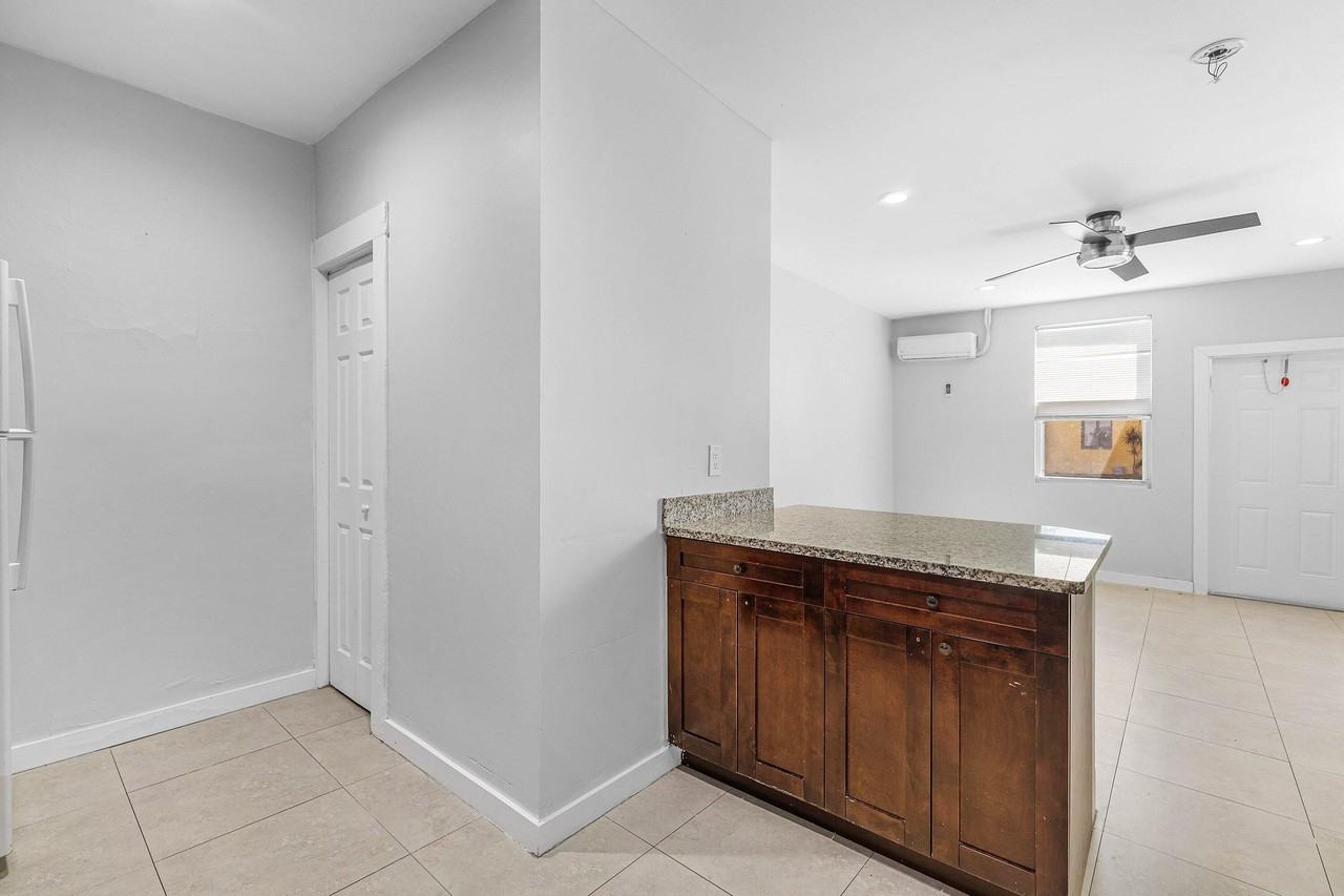 801 Dobbins St #2 - Photo 5 of 17