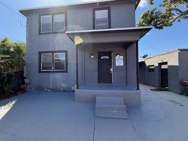 904 4th St #1 - Photo 2 of 34