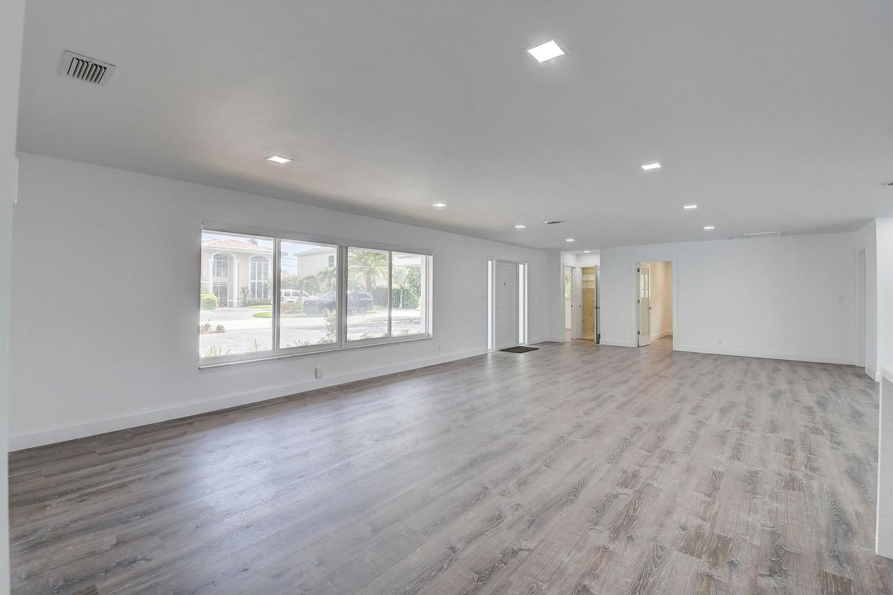 800 Forsyth St - Photo 4 of 32