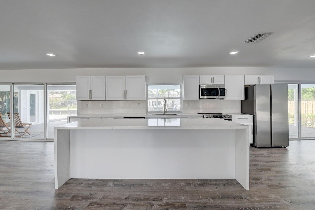 800 Forsyth St - Photo 7 of 32