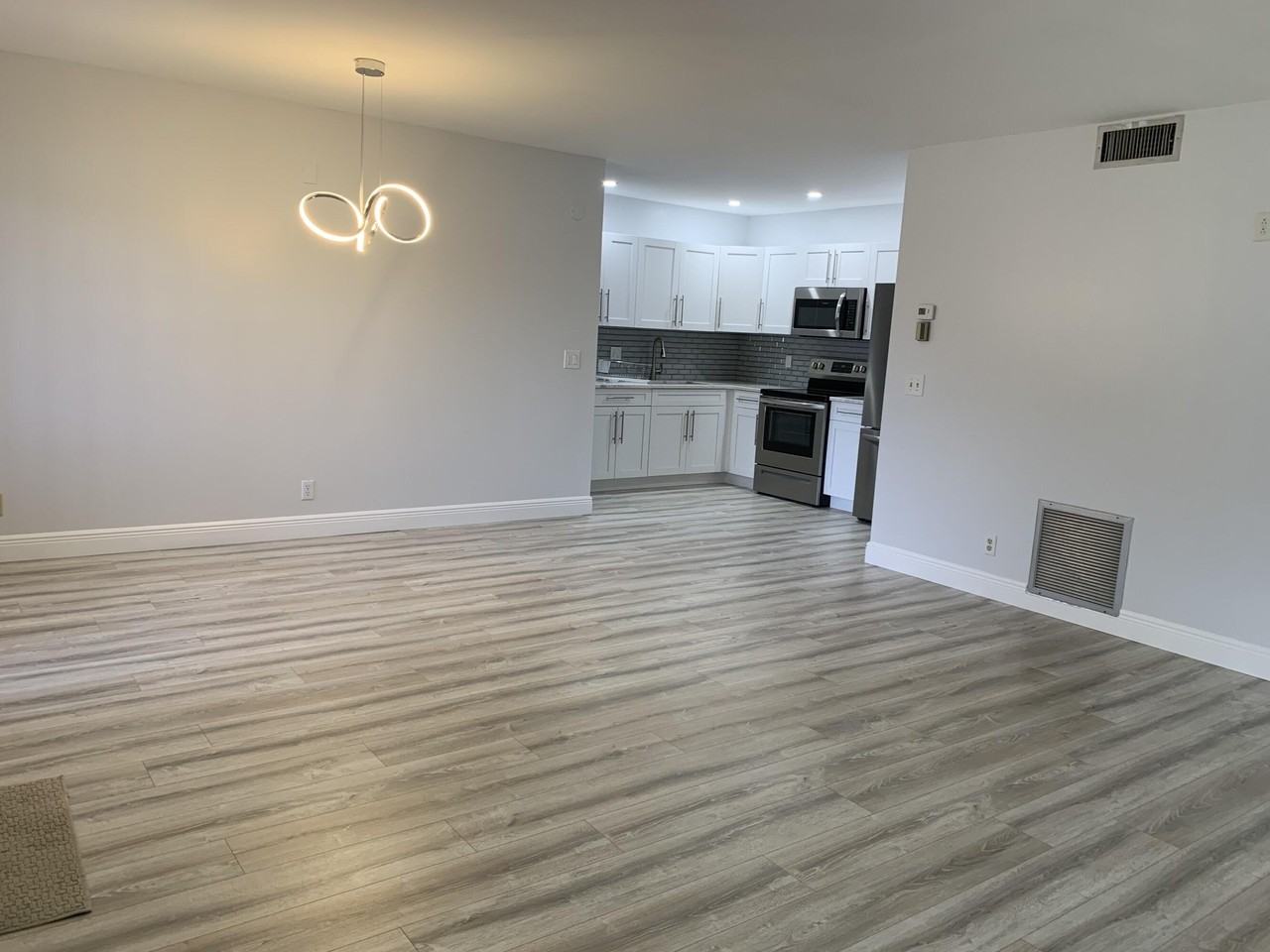 3586 La Playas Ct #D1 - Photo 4 of 28