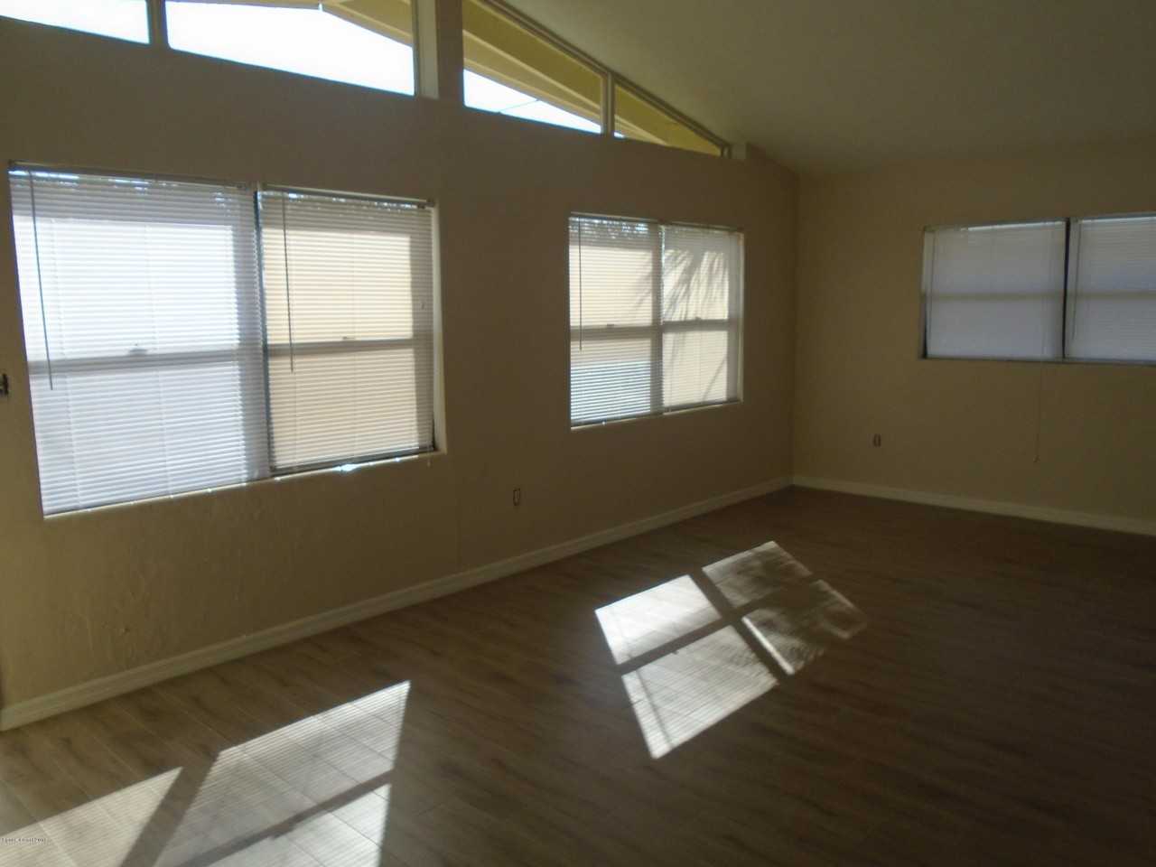 1110 Kirkland Dr - Photo 2 of 6