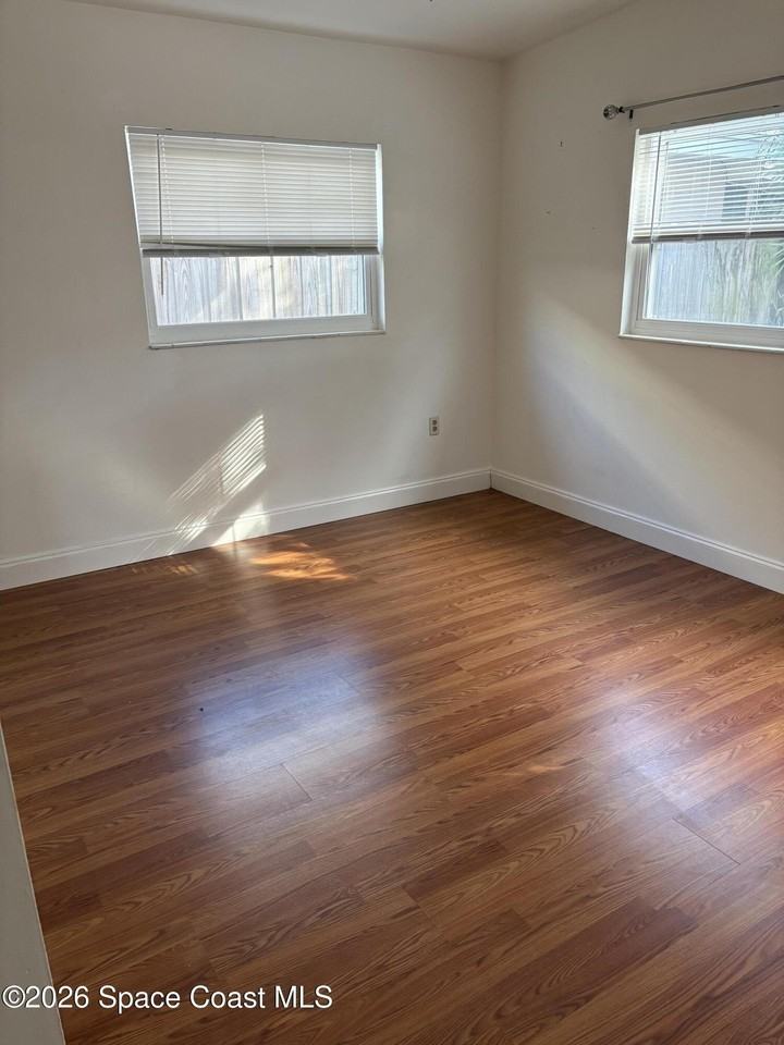 385 S Brevard Ave - Photo 6 of 9