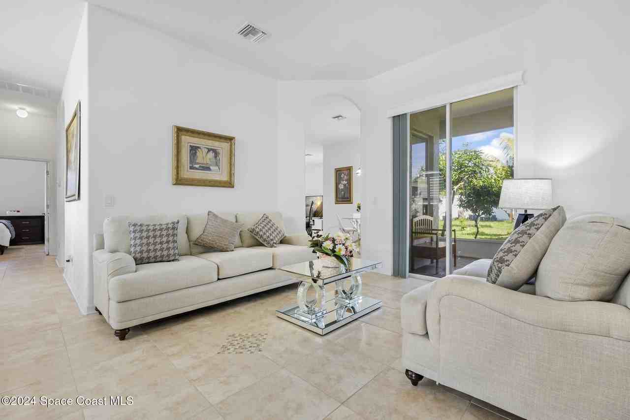 1291 Tamango Dr - Photo 7 of 38