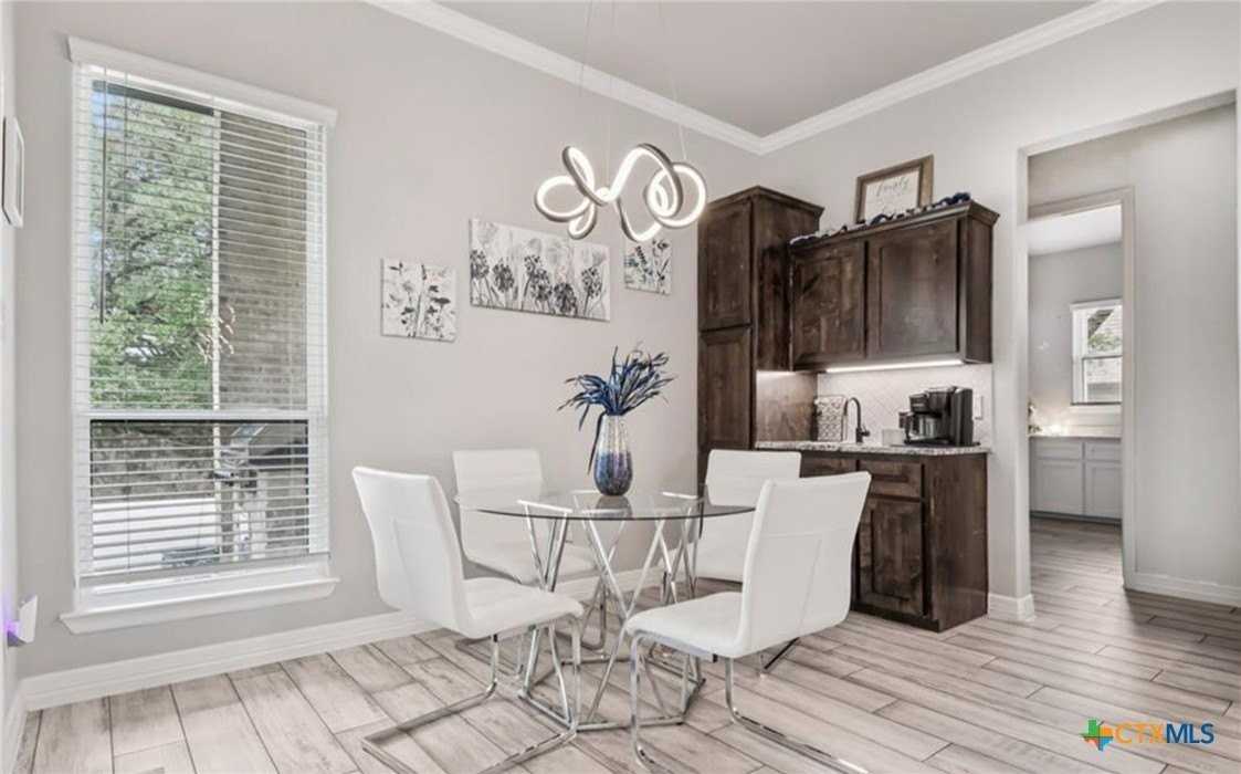 6743 Misty Creek Ln - Photo 7 of 38