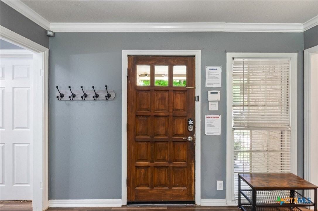 1609 S 39th St - Photo 3 of 19