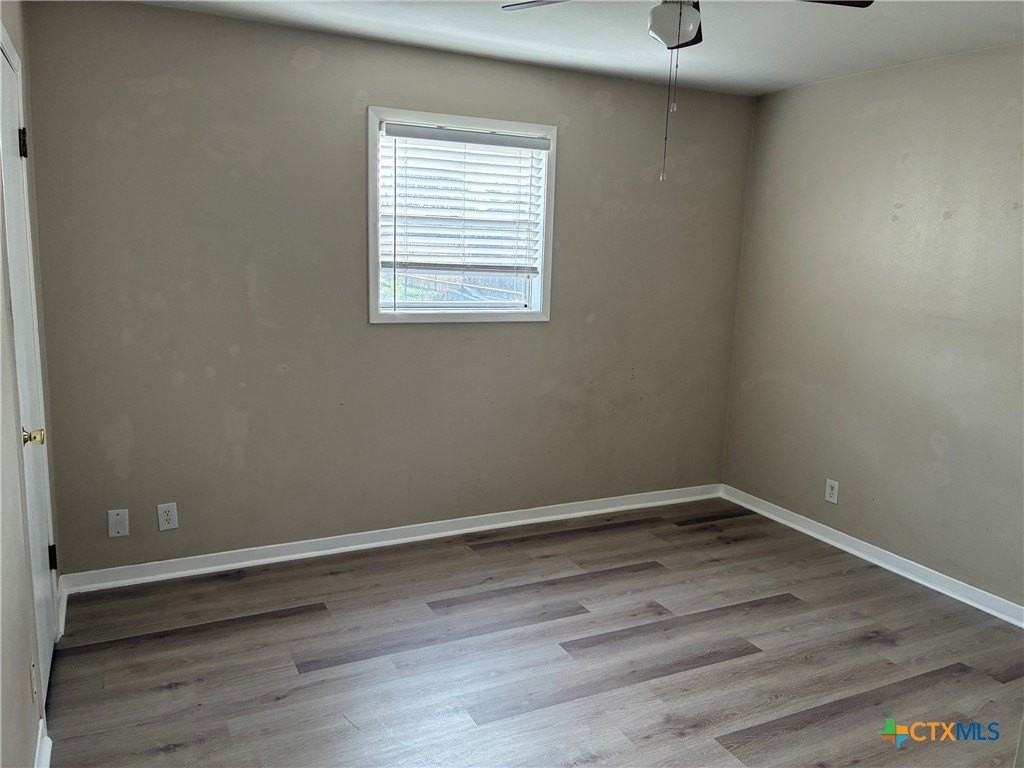 3801 Lancelot Ln - Photo 6 of 10