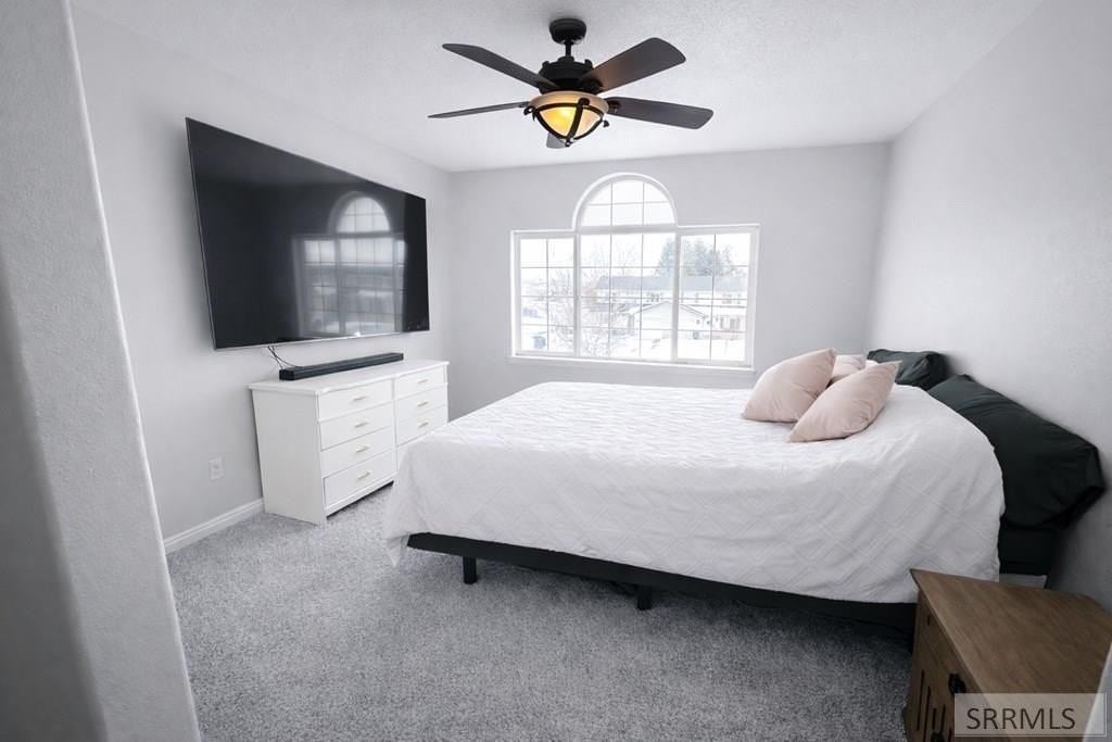 1966 Dakota Ln - Photo 3 of 14