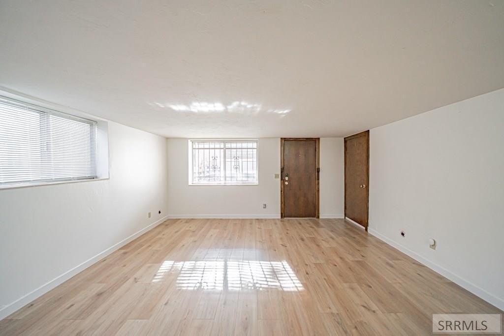 720 E Elva St - Photo 7 of 21