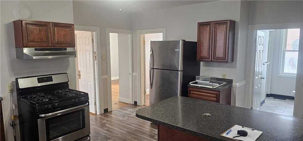 51 Brayton St - Photo 3 of 11