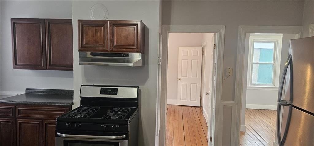 51 Brayton St - Photo 4 of 11