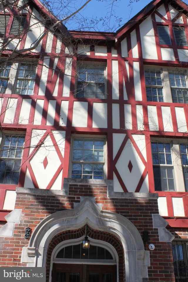 1705 Lanier Pl Nw Apt 205 - Photo 2 of 30