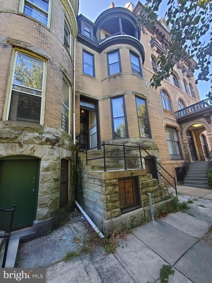 2026 Mount Royal Ter Apt 2 - Photo 3 of 23