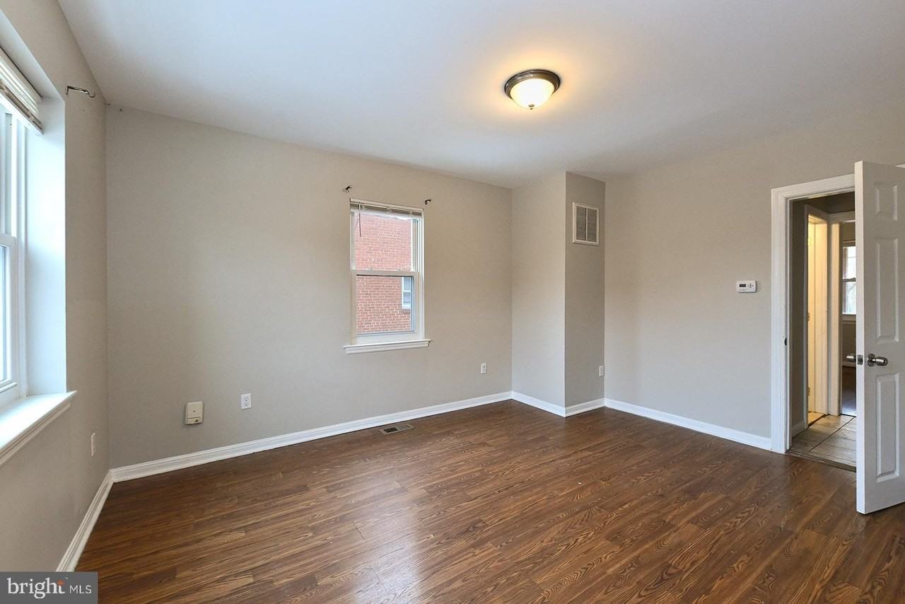 2926 2926 YORKWAY unit: Apt 1 - Photo 4 of 29
