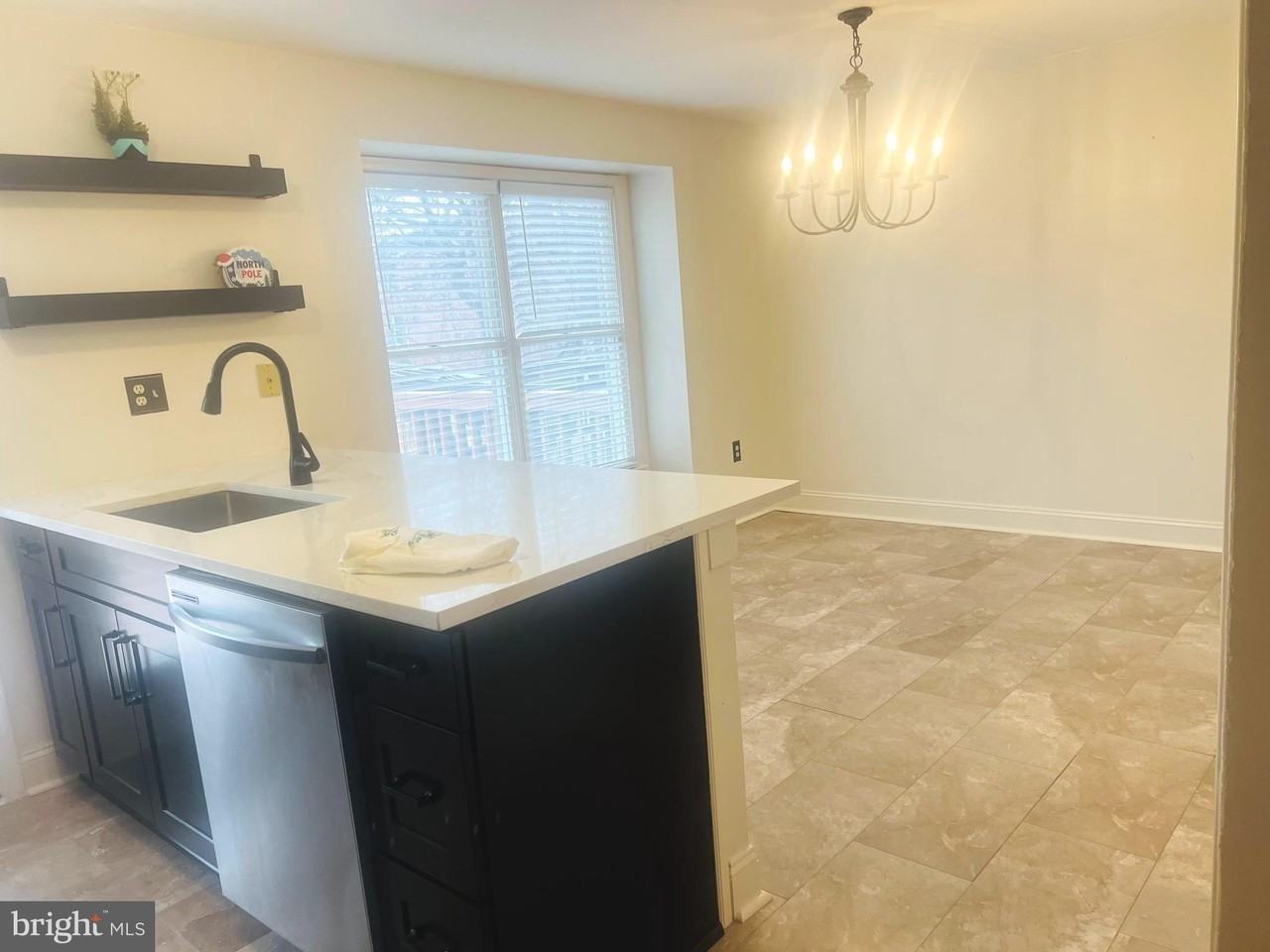 8024 Hollow Reed Ct - Photo 6 of 31