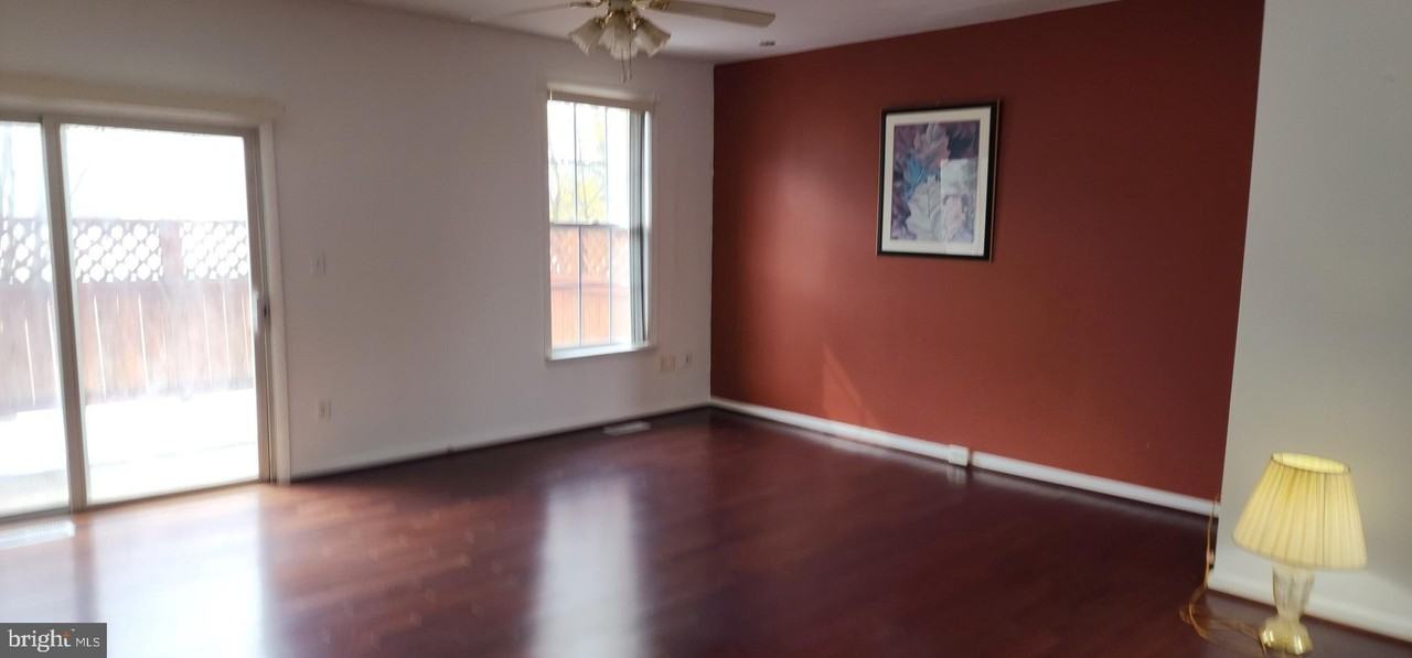 21227 Delevan Way #160 - Photo 6 of 29