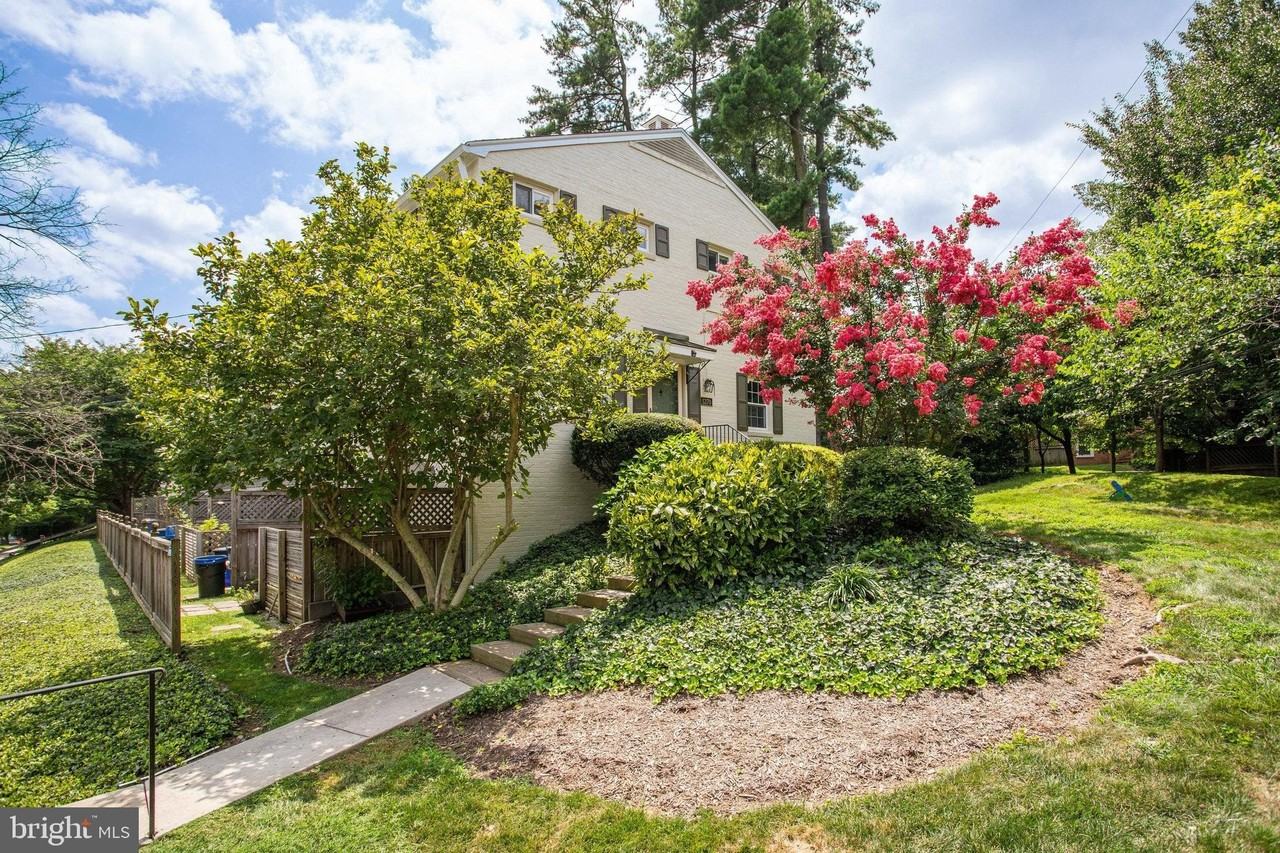 5370 Pooks Hill Rd Unit 301-53 - Photo 2 of 28