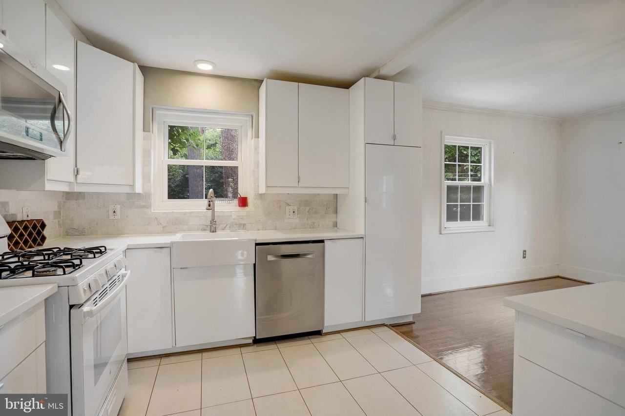 5370 Pooks Hill Rd Unit 301-53 - Photo 7 of 28