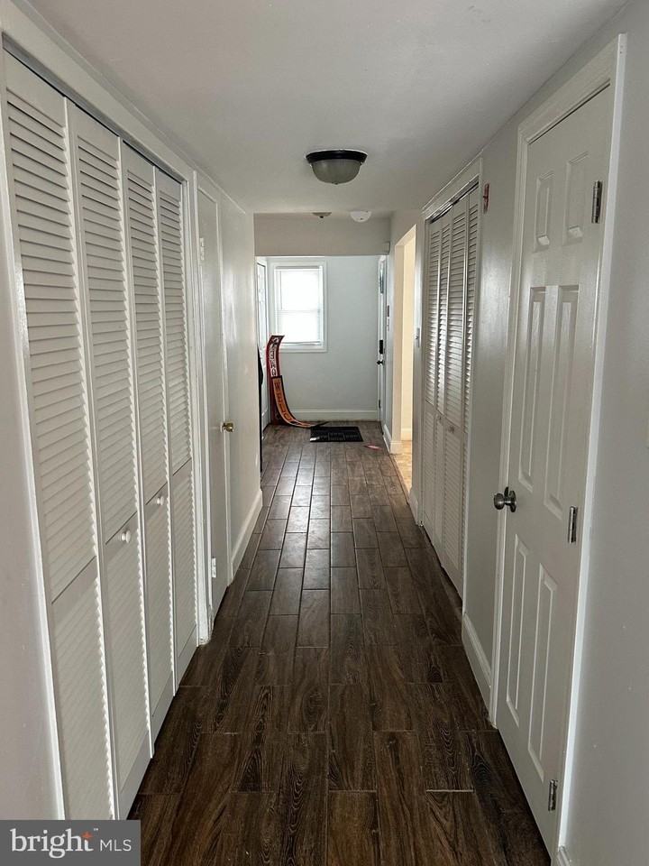 22 Roxborough Pl - Photo 5 of 14